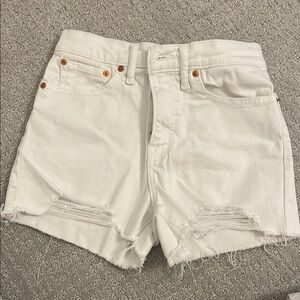Levi shorts 
Size 27
White